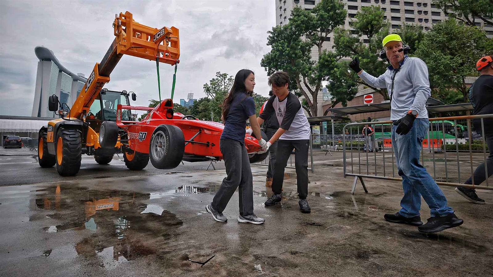 Hình ảnh JCB Telehandler Loadalls tại Giải đua F1