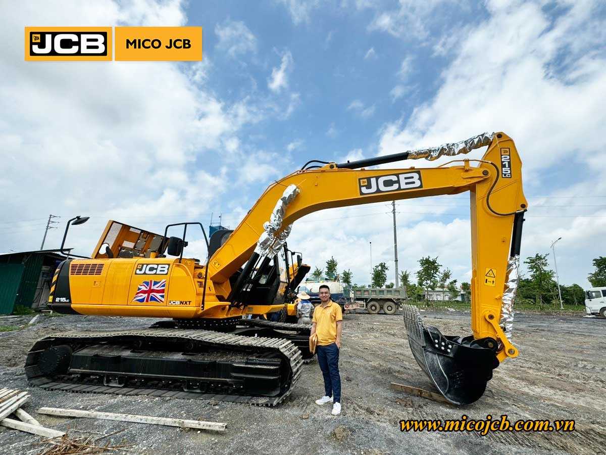 Bàn giao JCB: Xe lu rung 116D và Xúc đào 215 cho dự án xây dựng hạ tầng kỹ thuật cụm công nghiệp