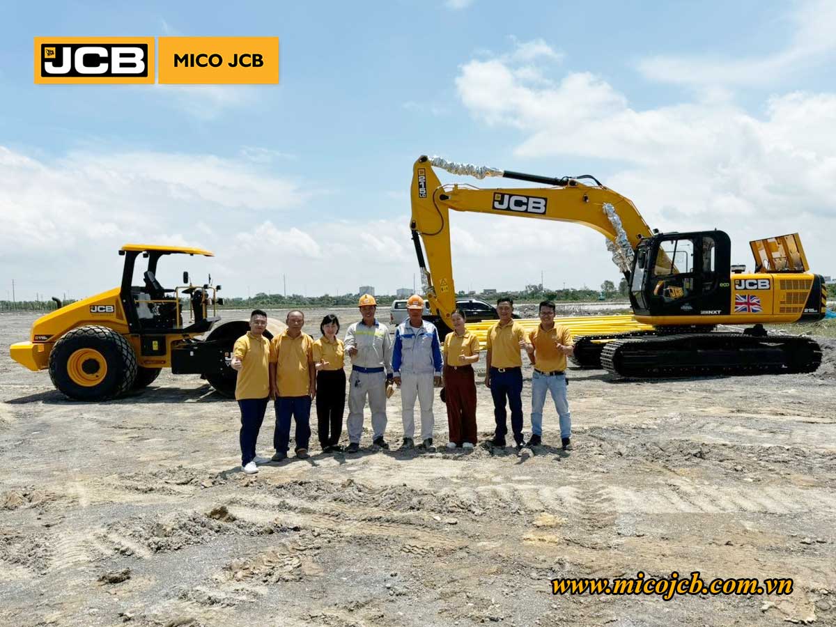 Bàn giao Xe lu rung JCB 116D Vibromax và Máy xúc đào bánh xích JCB 215 cho khách hàng đang thi công xây lắp cụm công nghiệp.