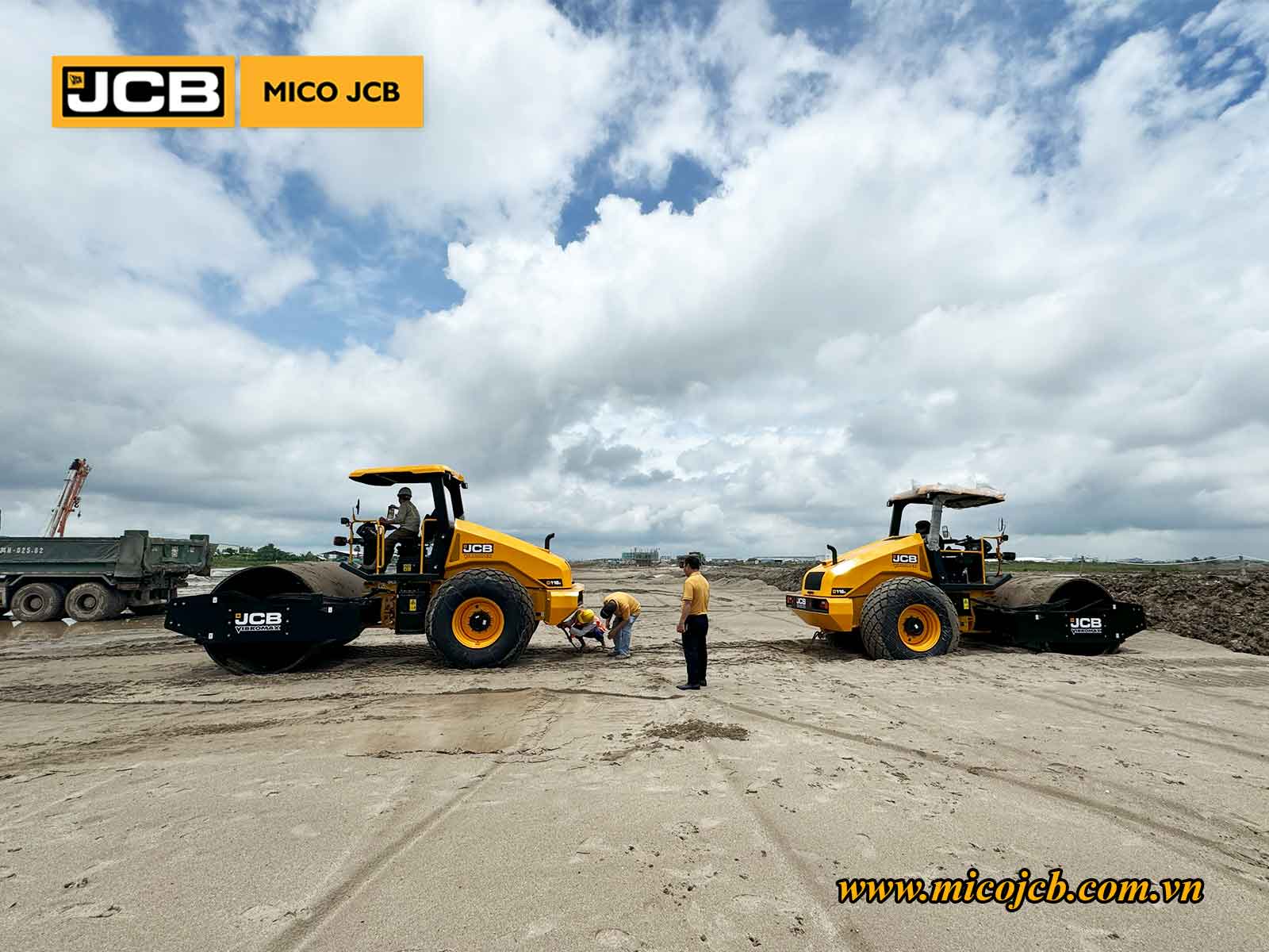 Bàn giao Xe lu JCB 116D cho khách hàng thi công xây lắp - ảnh 11