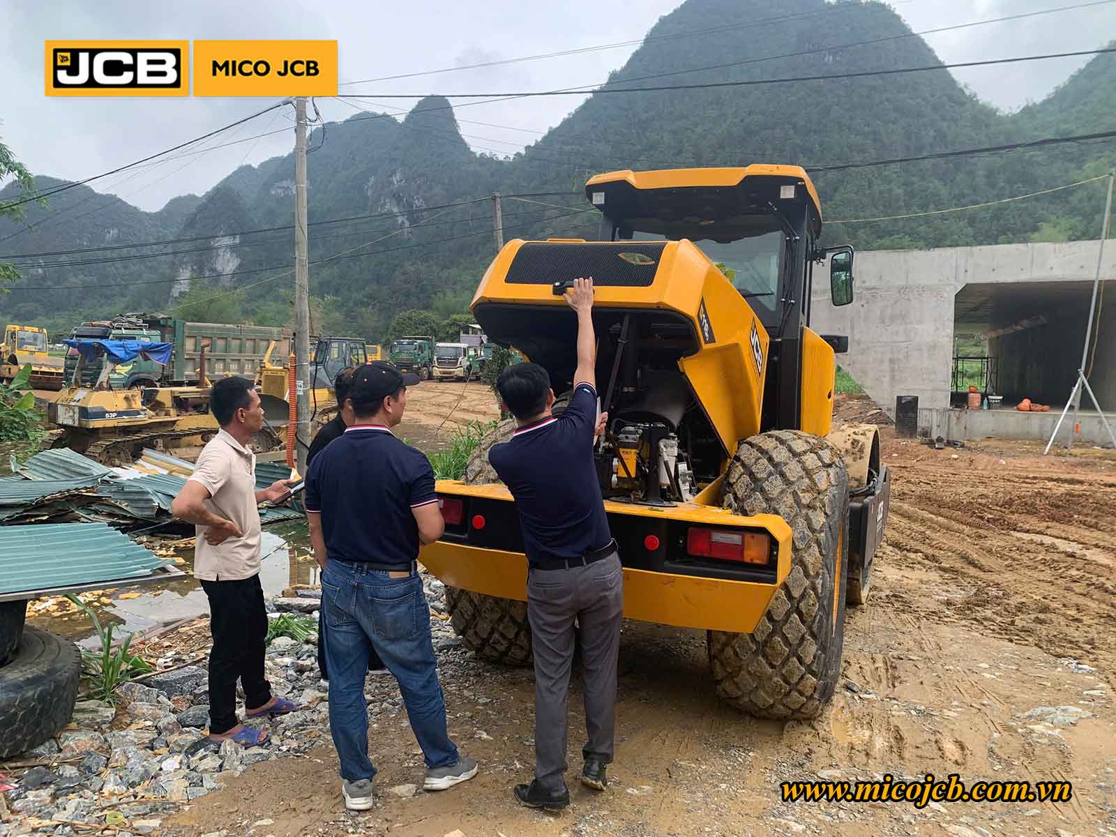 Bàn giao JCB: 02 Xe lu rung JCB 116D cabin điều hòa cho dự án đường cao tốc