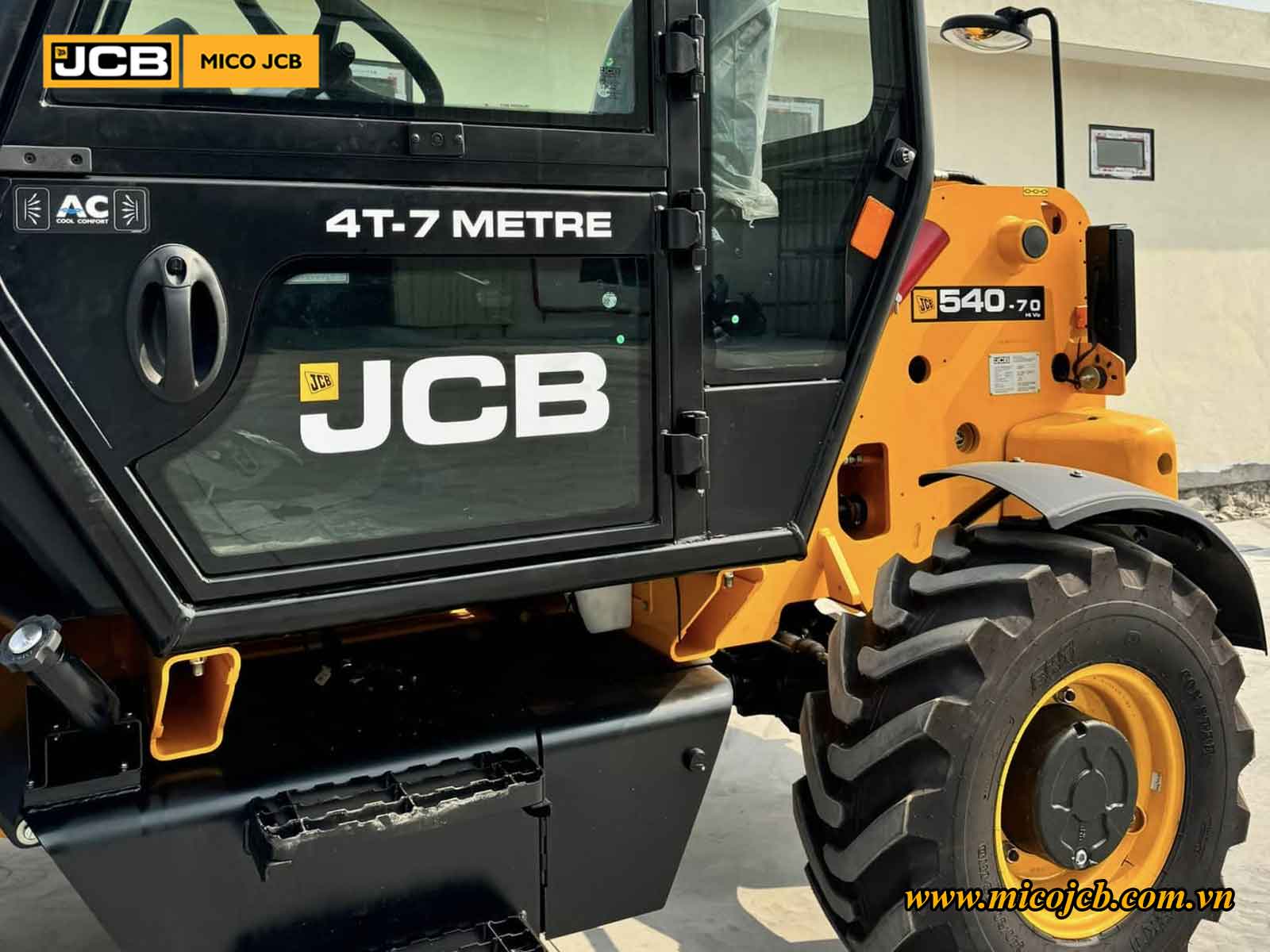 Xe nâng đa năng JCB 540-70