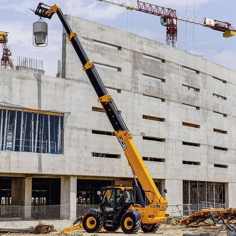 Xe nâng đa năng Telehandler JCB 